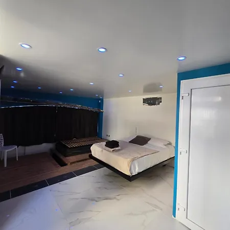 Апартаменты Apparte Front De Mer Avec Jacuzzi & Clim *
