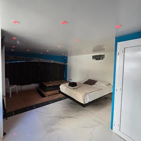 Apparte Front De Mer Avec Jacuzzi * 아그